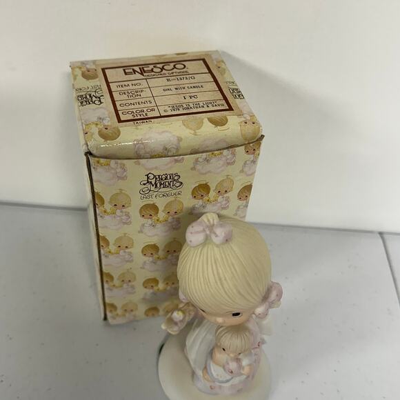 New in Box, 1977 Vintage Precious Moments JESUS IS THE LIGHT Figurine - Picture 2 of 8